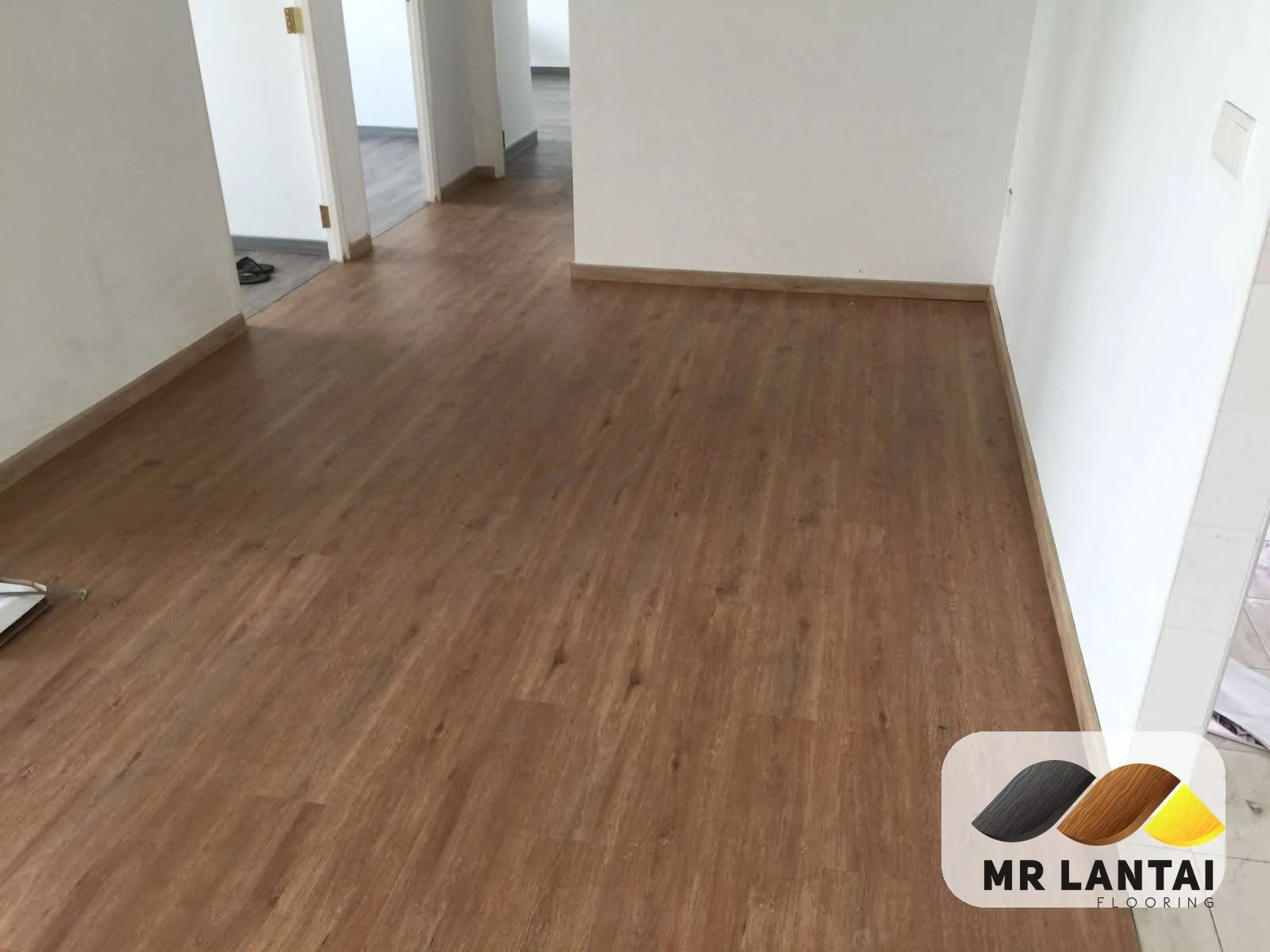 Walnut-look SPC, bedroom — SPC flooring installed by Mr Lantai